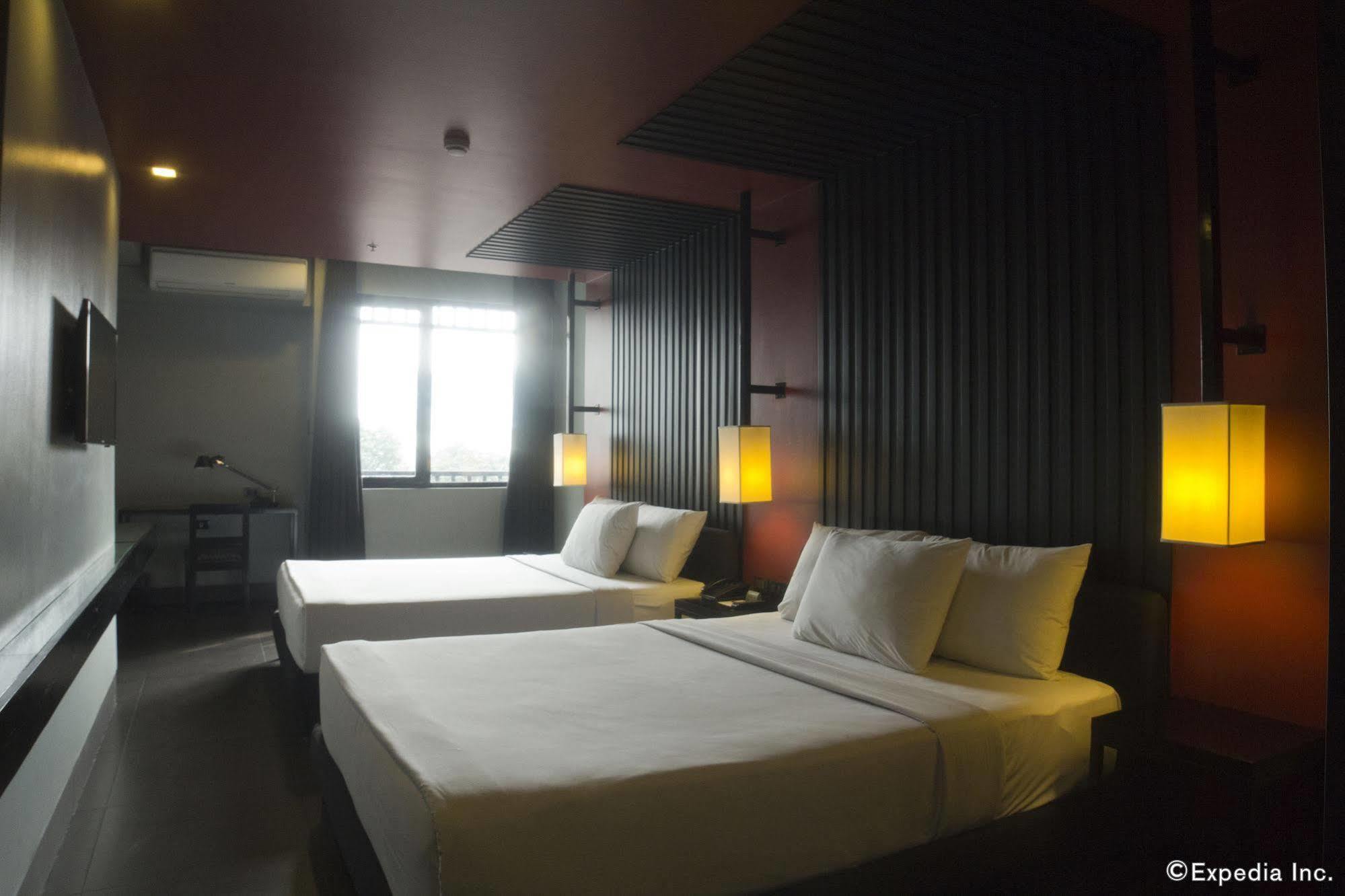 Amelie Hotel 3*